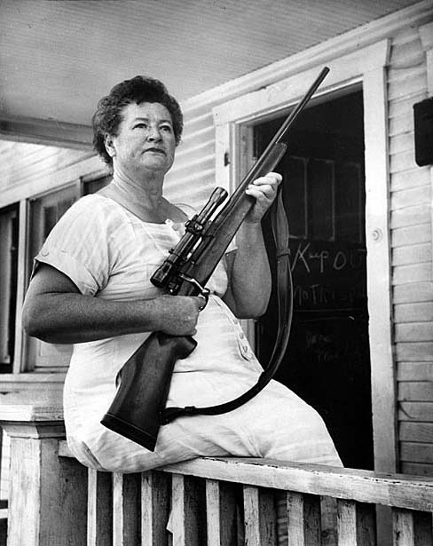 me-0920-gunlady970